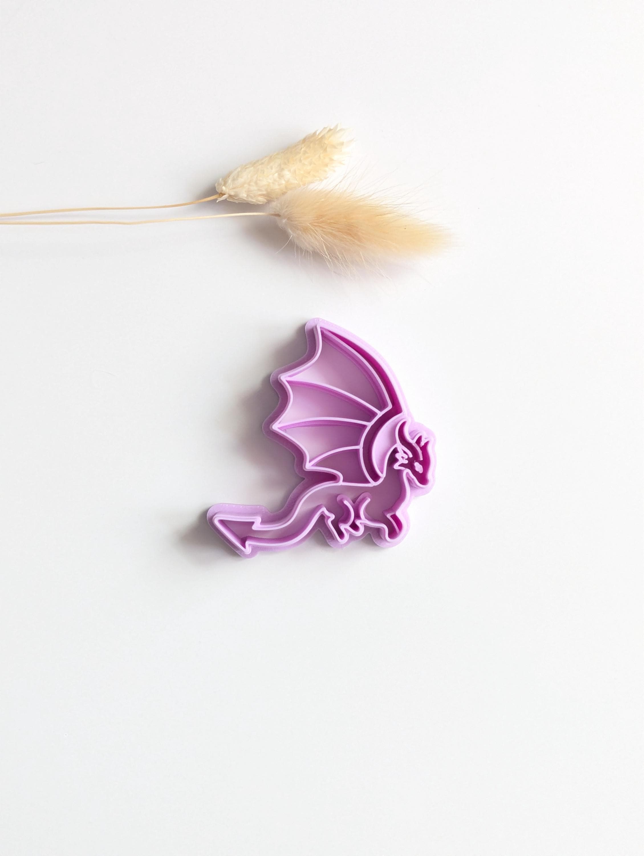 Large dragon polymer clay cutter