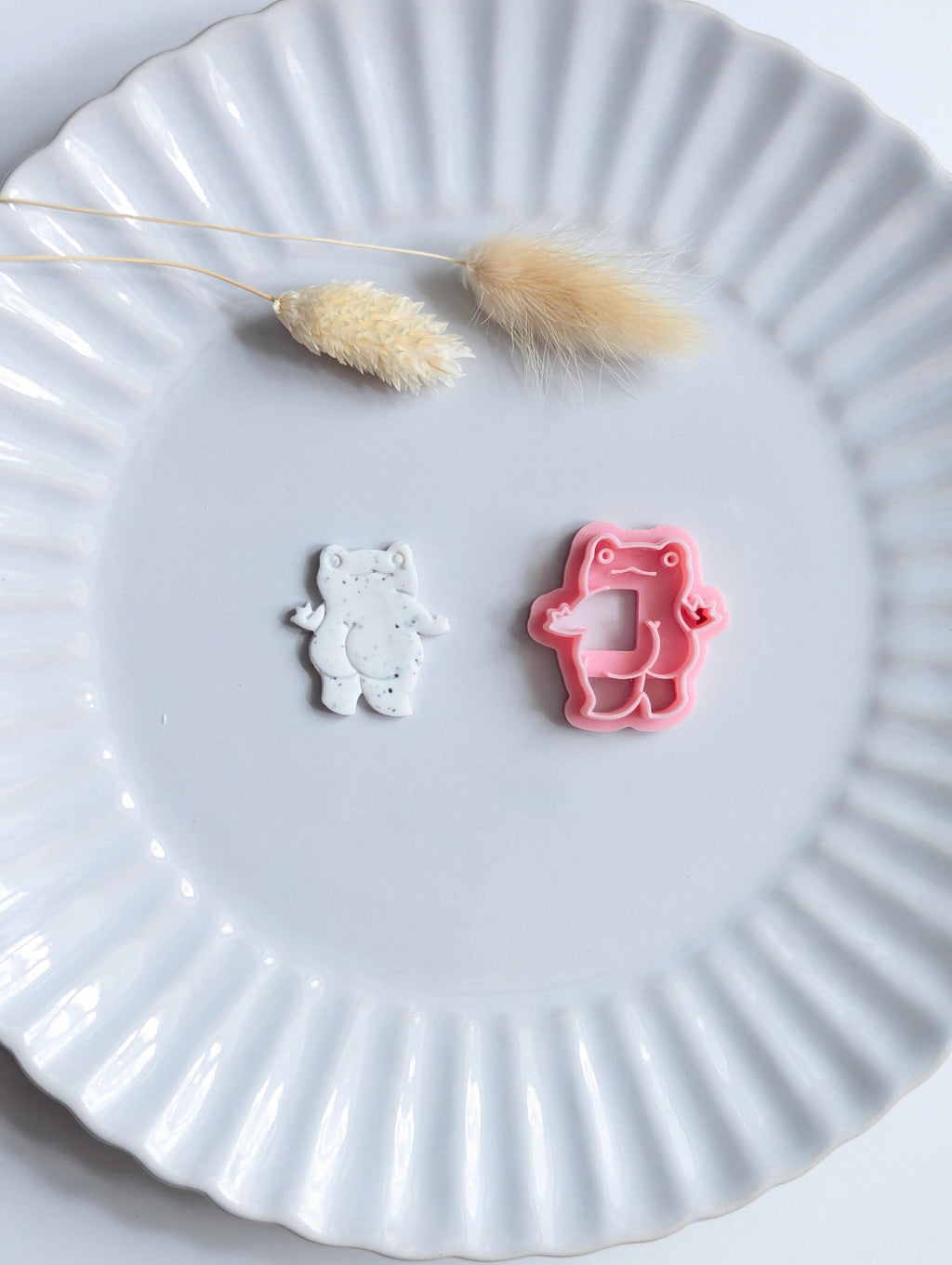 Booty frog polymer clay cutter