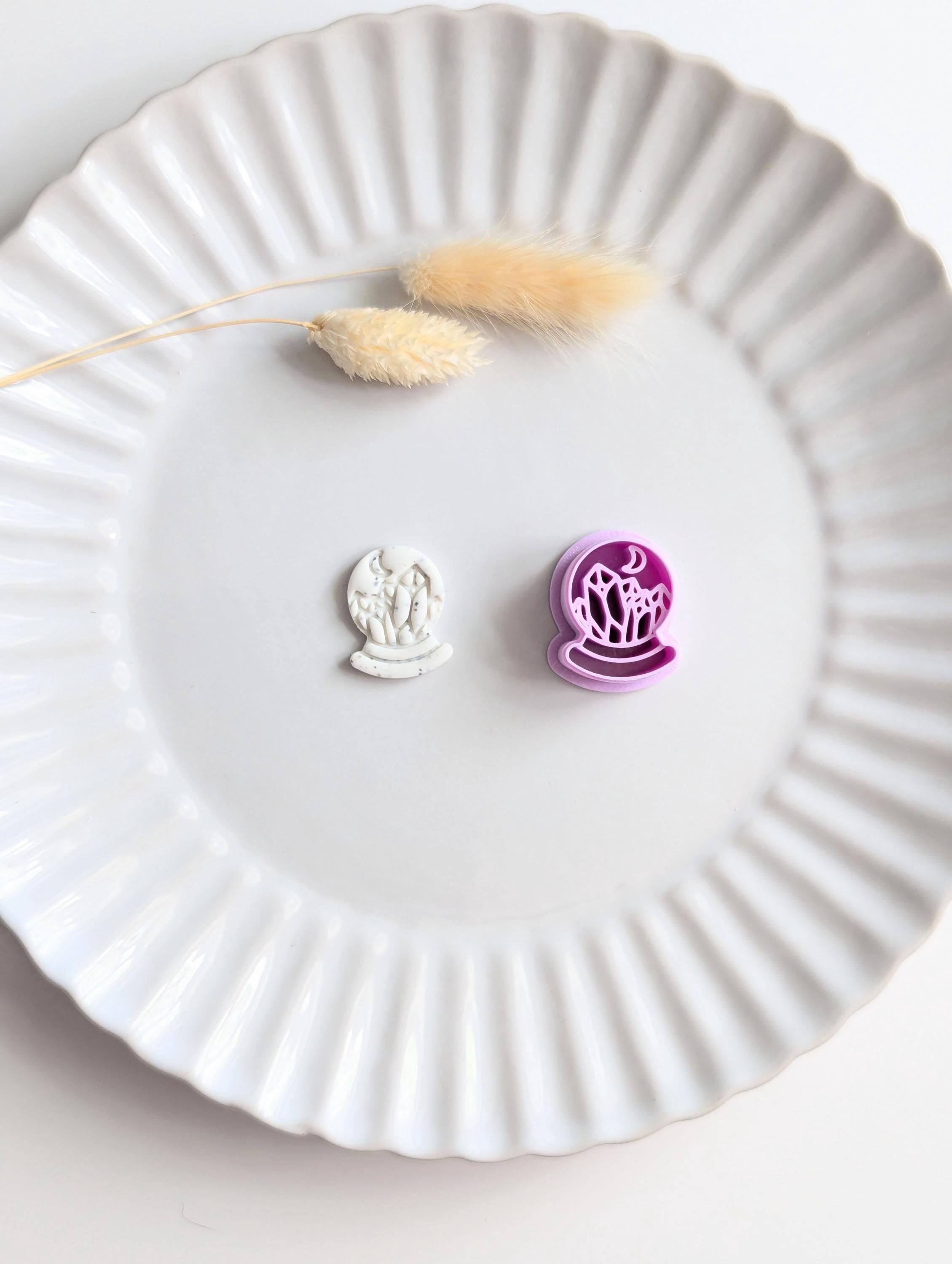 Crystal ball polymer clay cutter
