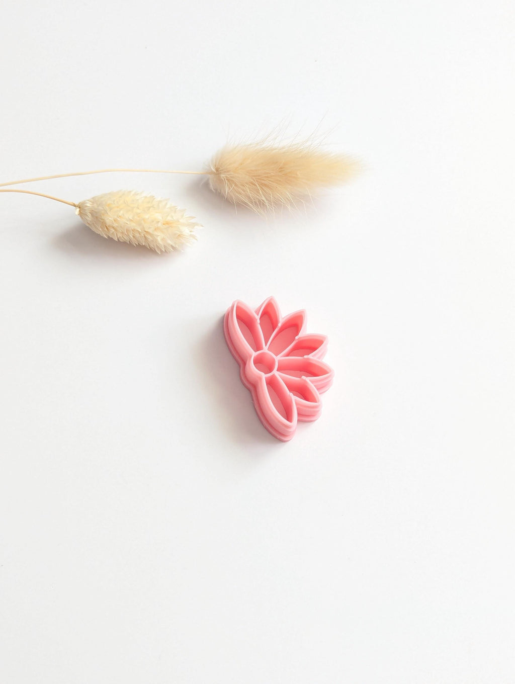 Half daisy polymer clay cutter